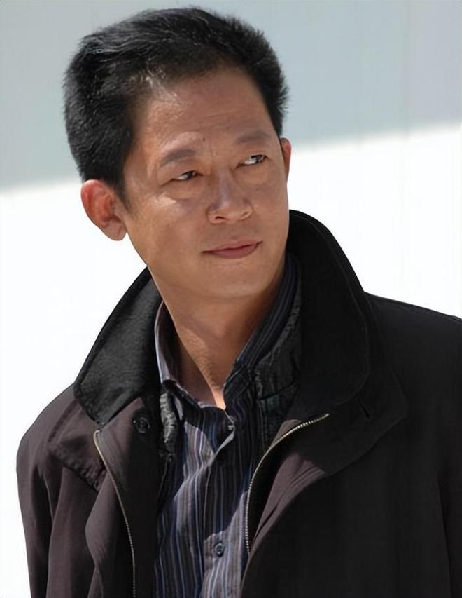 件王志文一人单挑30多家媒体毫不畏惧！龙8国际点此进入震惊娱乐圈的口香糖事(图9)