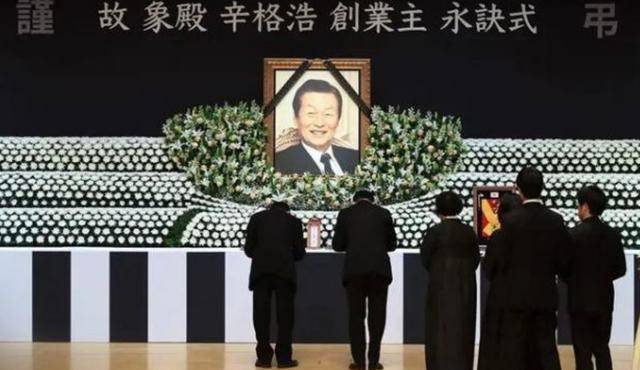 6岁女星服务95岁遭报应公司早就被赶出中国long88龙8国际89岁韩国企业家让2(图11)